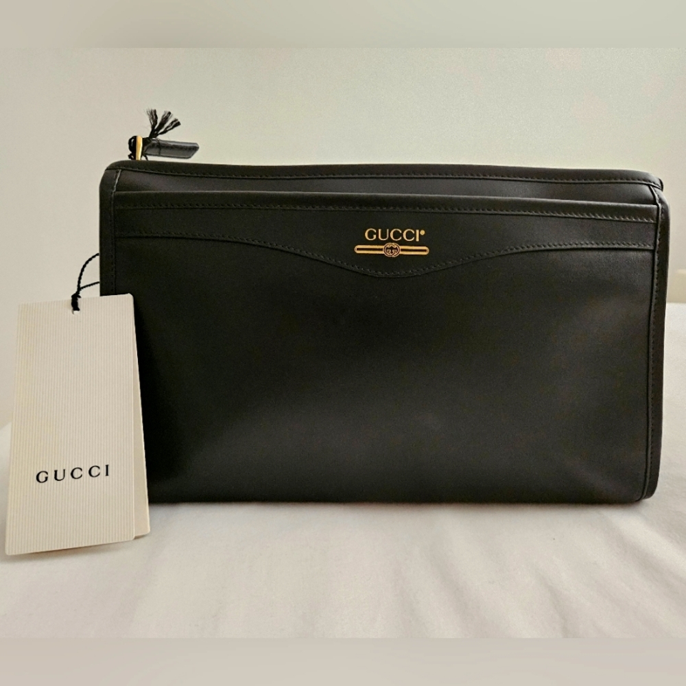 Gucci leather pouch bag
